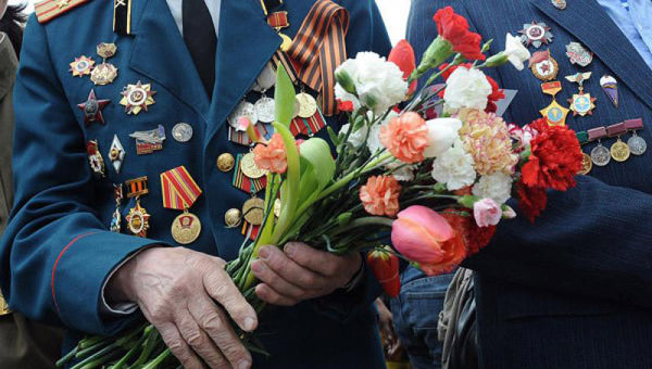 Подарить цветы ветеранам – лучшее внимание в День Победы.