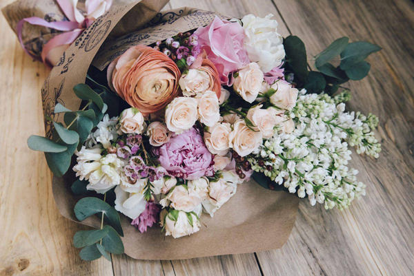 Живые цветы в Казани от цветочного магазина «Парижанка» – в широком ассортименте
