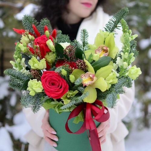 Композиция с фисташковыми орхидеями