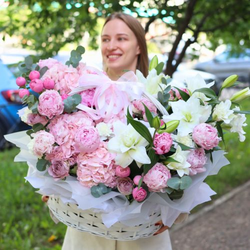 Большая роскошная корзина "Тайный аромат"
