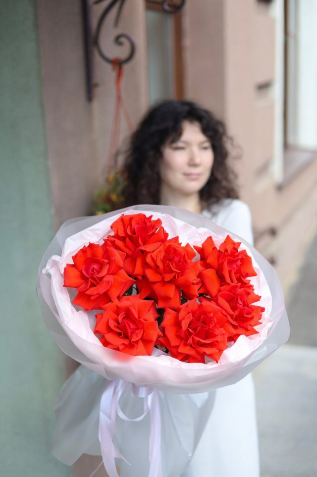 Букет французских алых роз — изображение 2