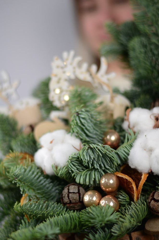 Праздничная композиция со свечами — изображение 3