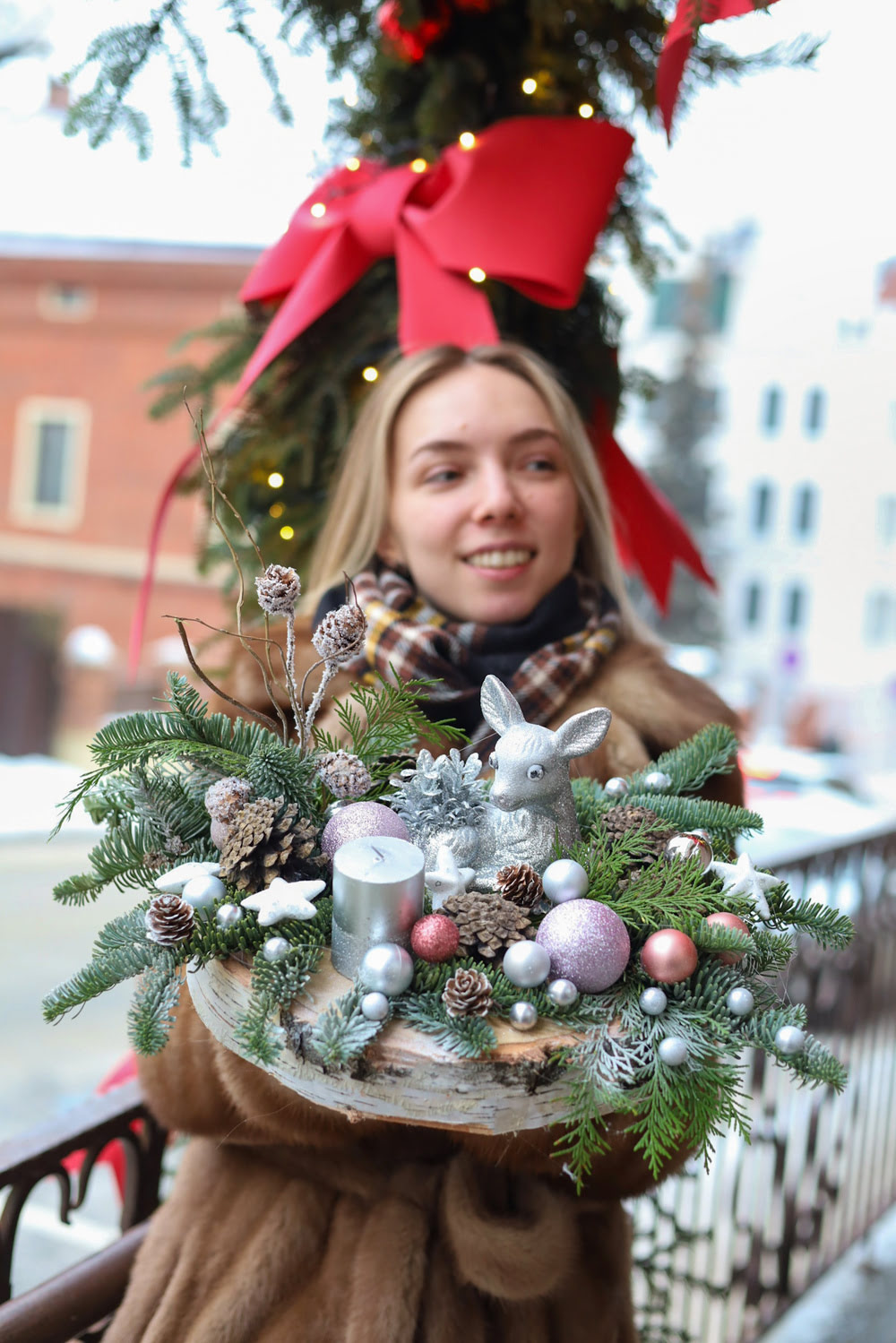 Композиция с олененком в серебристой гамме — изображение 2