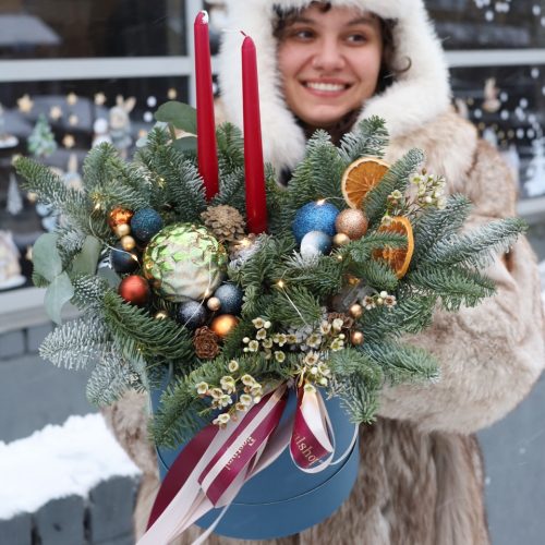 Праздничная композиция со свечами