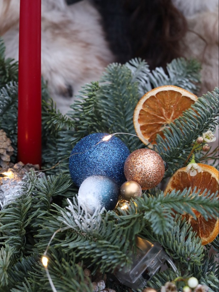 Праздничная композиция со свечами — изображение 3