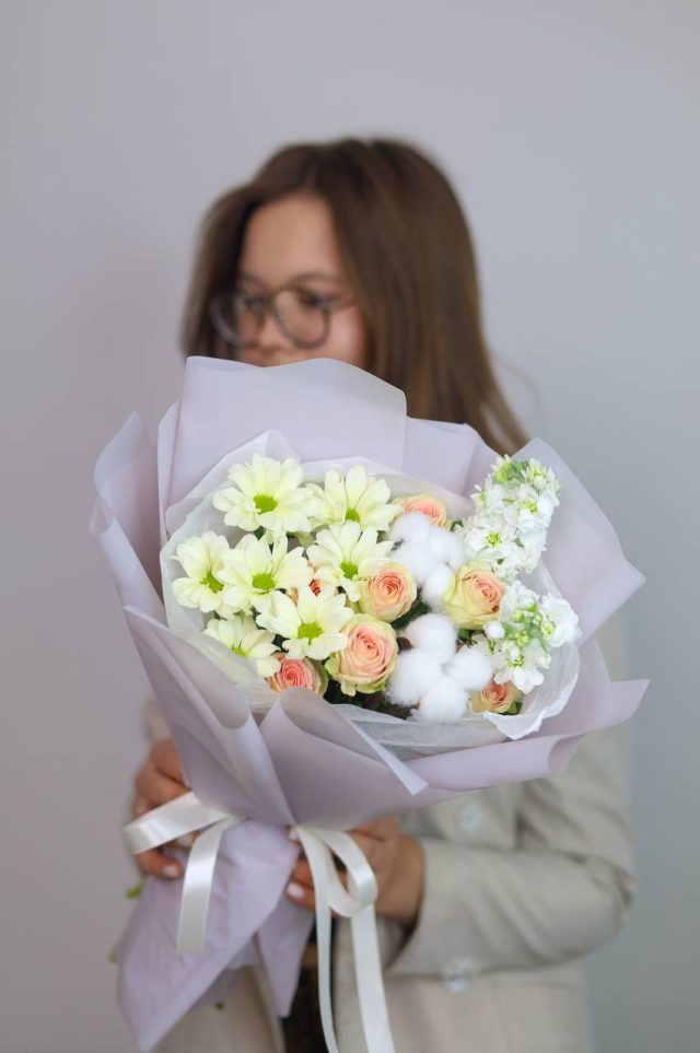 Милый букет с хризантемой — изображение 2