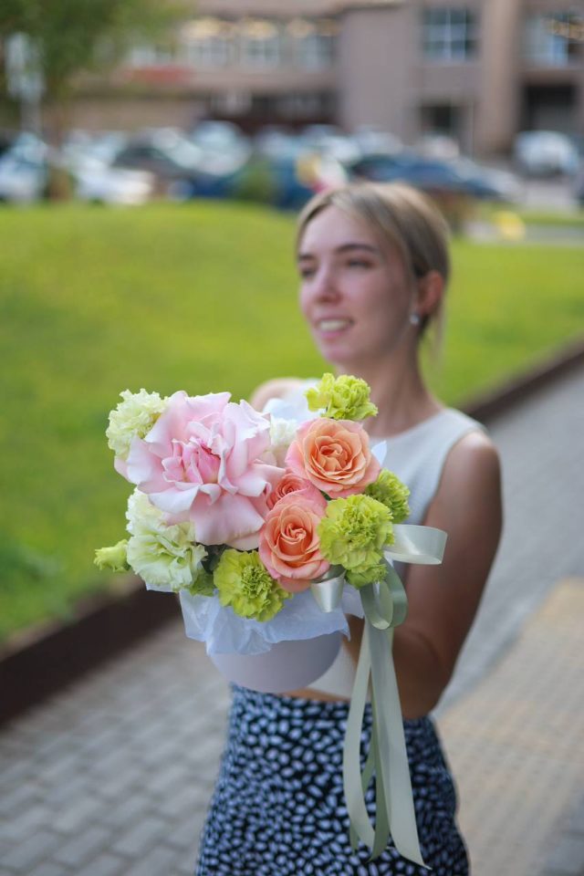 Кружевная композиция с французской розой — изображение 2