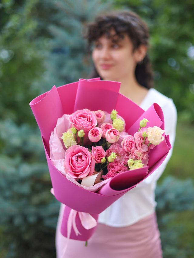 Стильный букет с ажурной эустомой — изображение 2