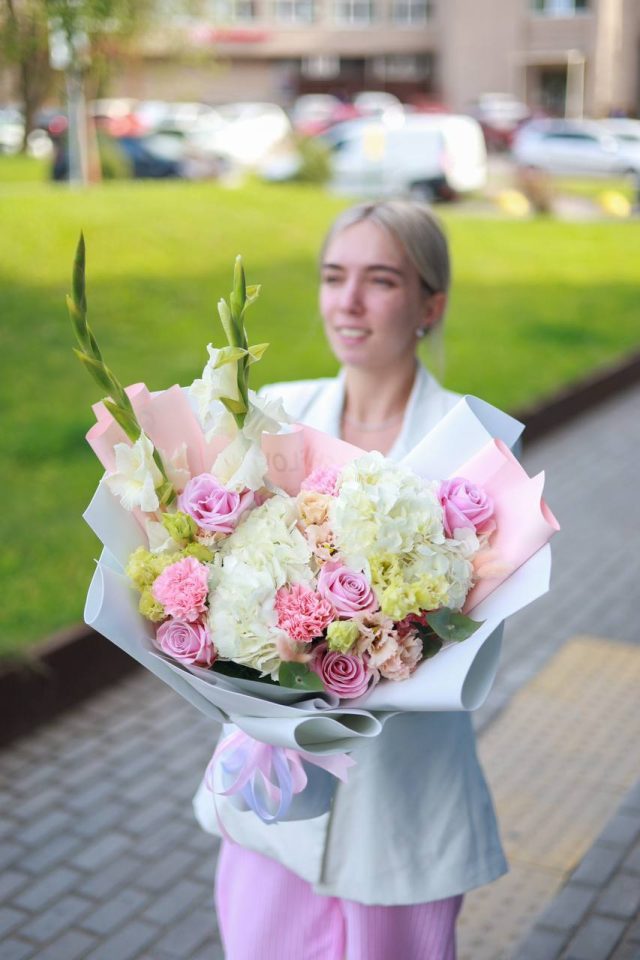 Восхитительный букет в нежной гамме — изображение 2