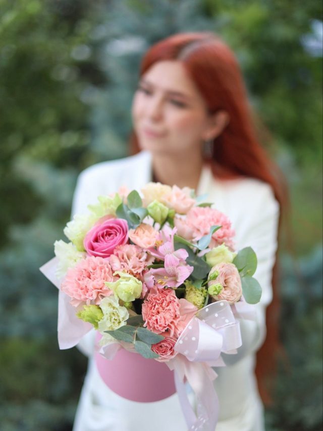 Композиция с ажурной эустомой — изображение 2
