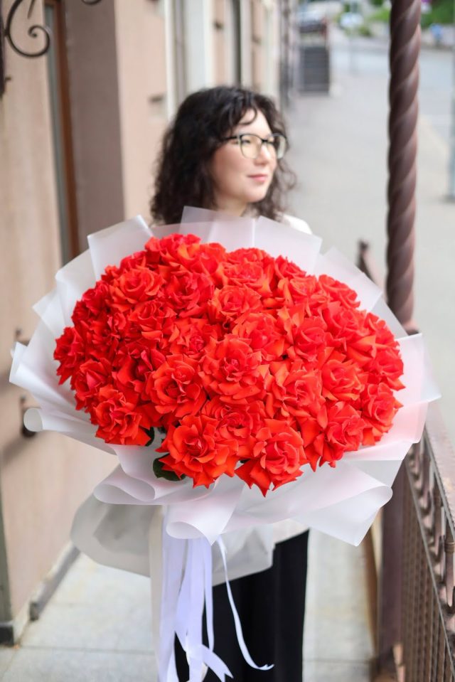 Роскошный букет крупных французских роз (35) — изображение 2