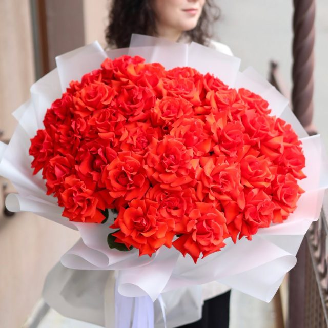Роскошный букет крупных французских роз (35)