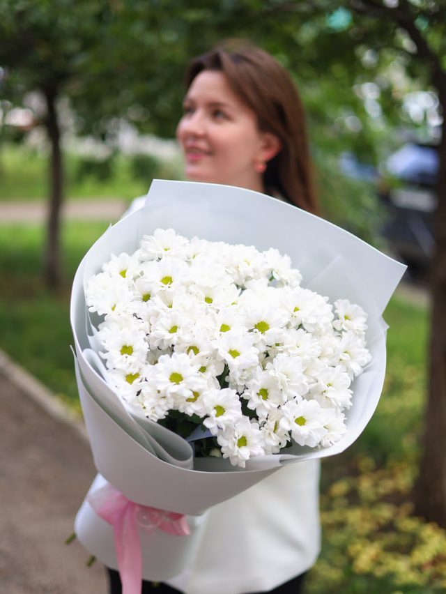 Стойкий букет кустовых хризантем (9) — изображение 3
