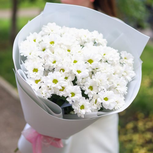 Стойкий букет кустовых хризантем (9)