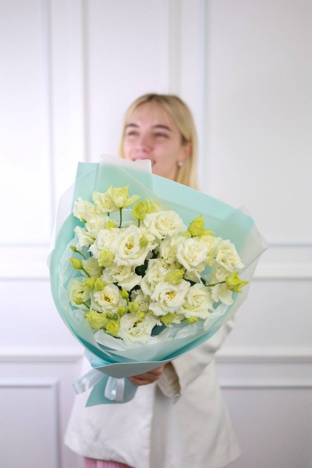 Ажурный букет эустомы — изображение 2