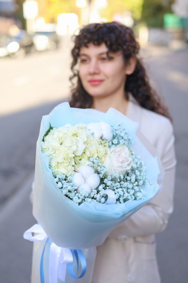Чудесный букет с пышной гипсофилой — изображение 2