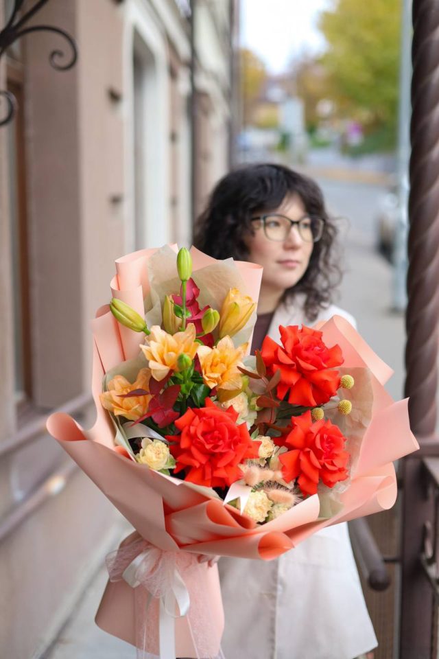 Красочный букет в осенней гамме — изображение 2