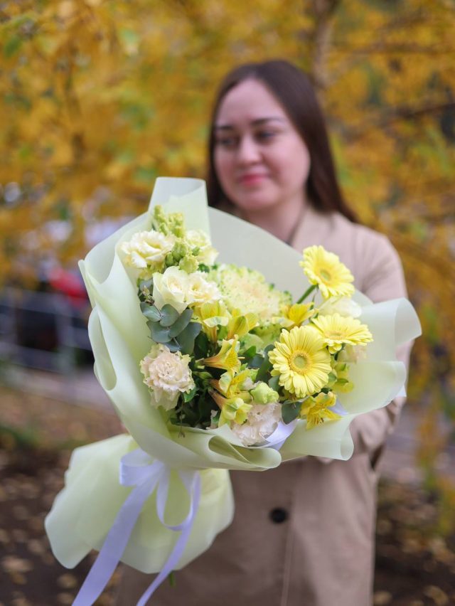 Солнечный букет с герберами — изображение 2