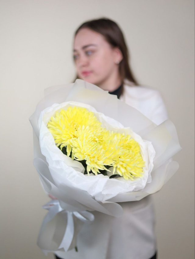 Букет солнечных хризантем — изображение 2