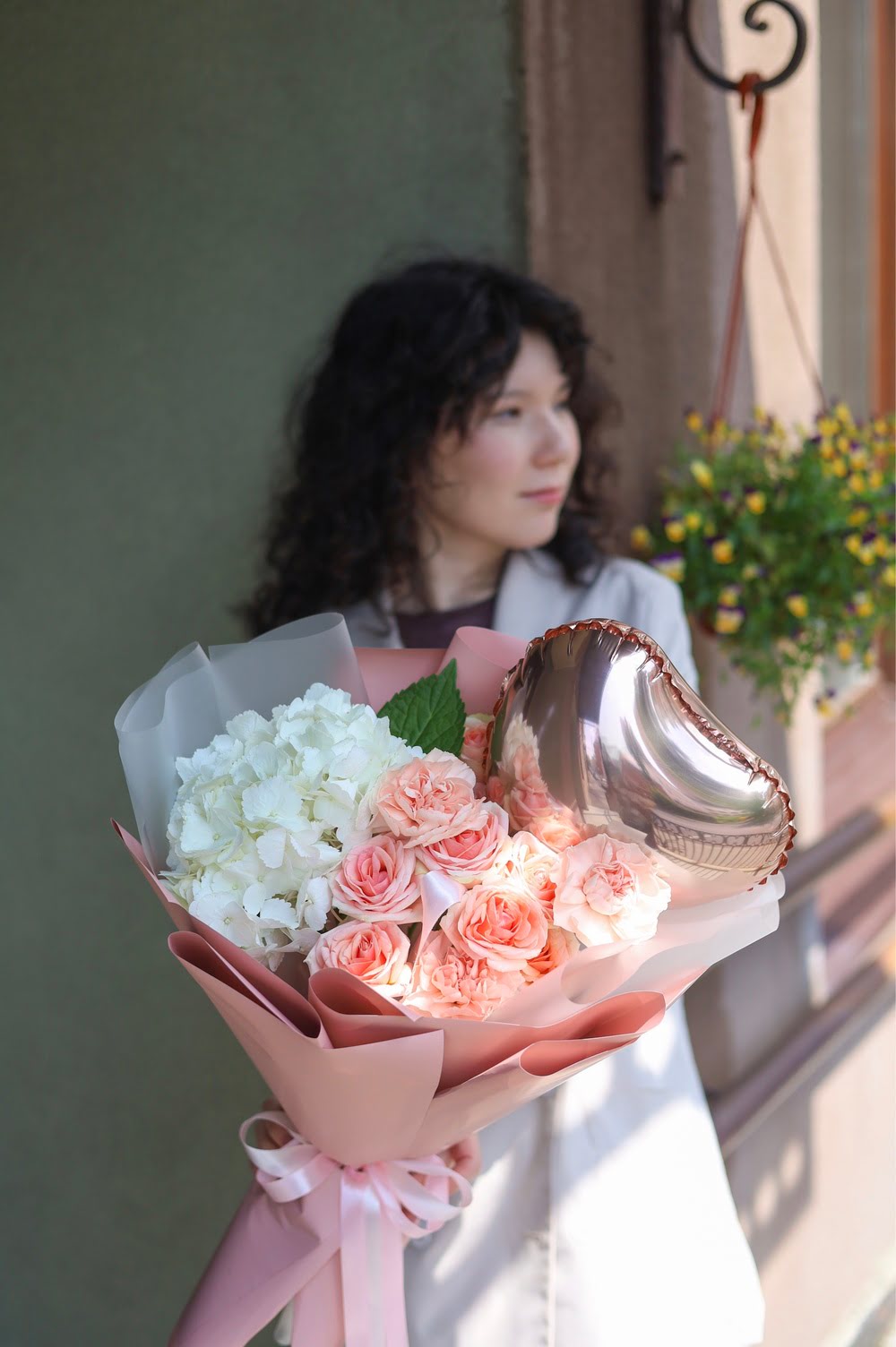 Персиковый букет с шаром — изображение 2