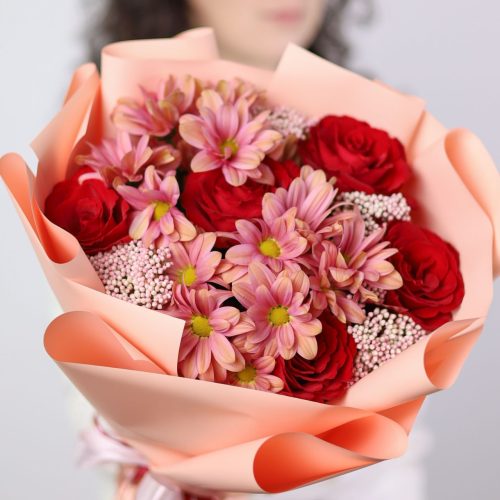 Букет хризантемы и роз