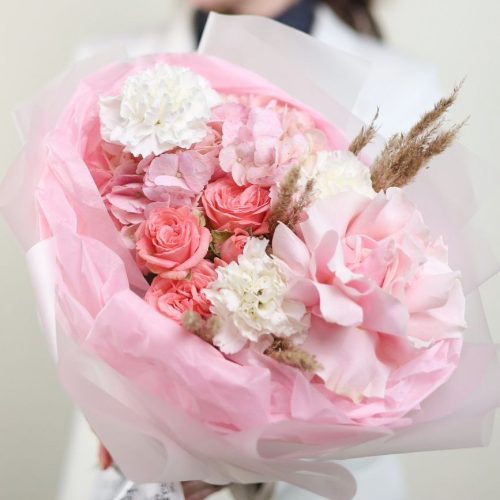 Букет с нежной французской розой