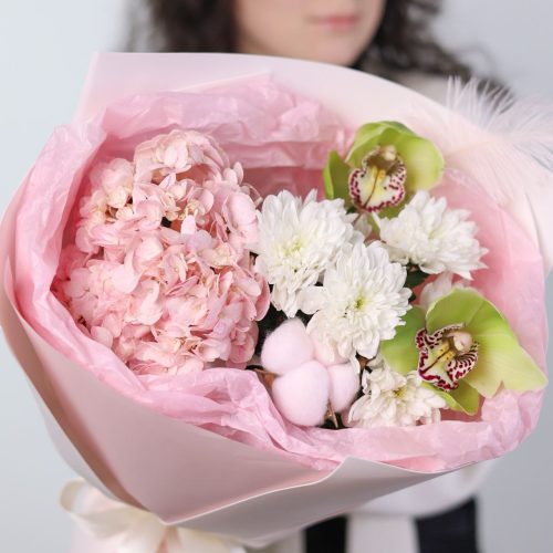 Букет с экзотической орхидеей