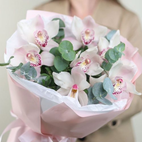 Букет тропических орхидей