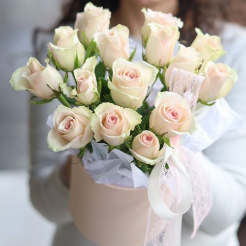 Изящная композиция нежных роз