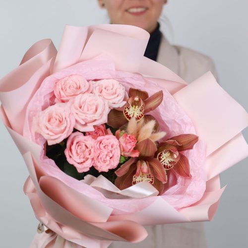 Чудесный букет с карамельными орхидеями