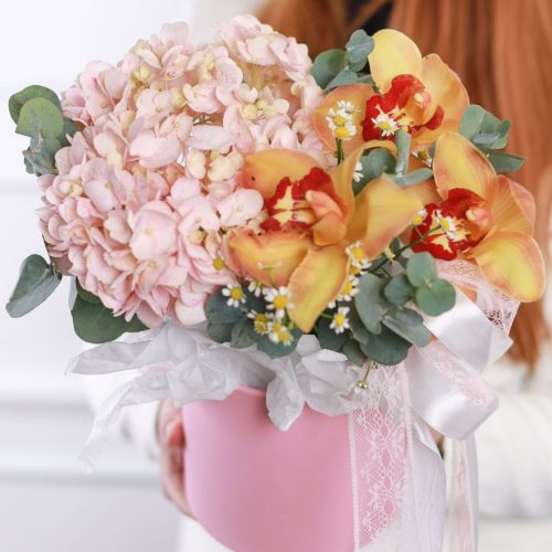 Воздушная композиция с ароматными ромашками