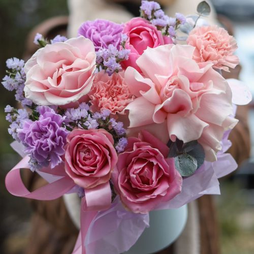 Нежная композиция с крупной розой