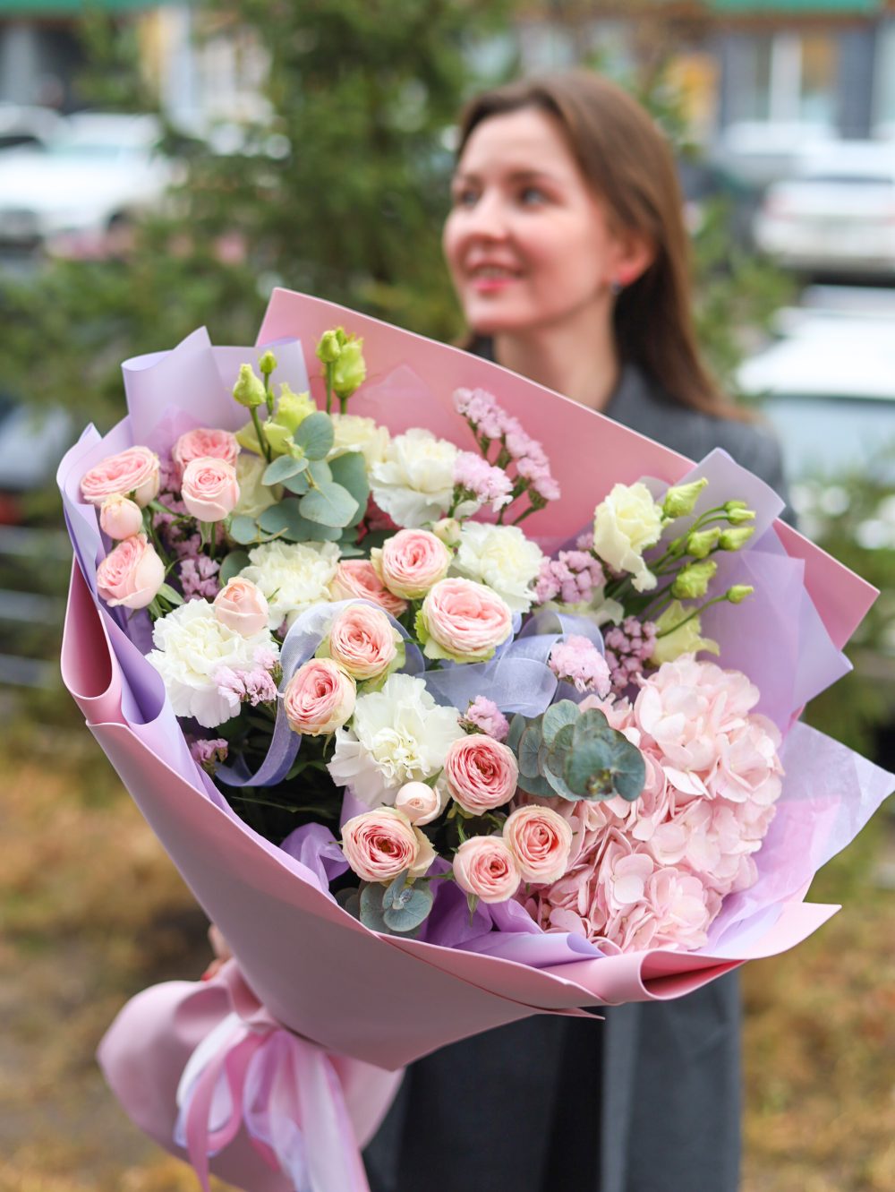 Великолепный букет с пионовидными розами — изображение 2