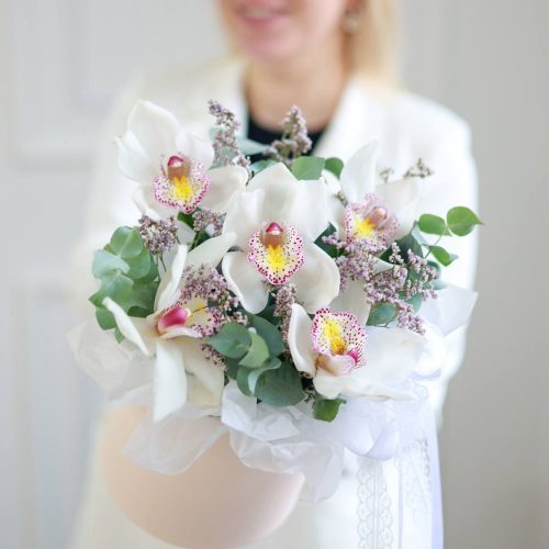 Нежная композиция с орхидеями