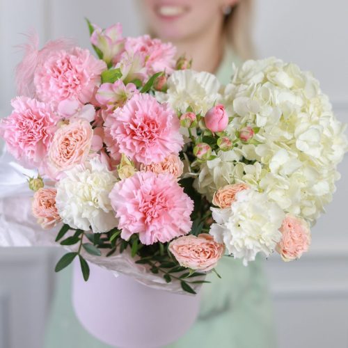 Очаровательная композиция с гортензией