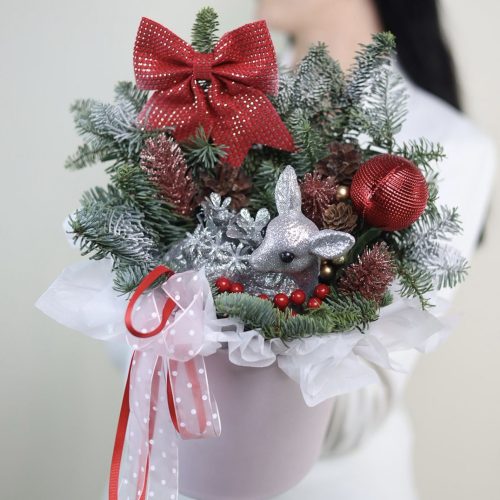 Очаровательная зимняя композиция