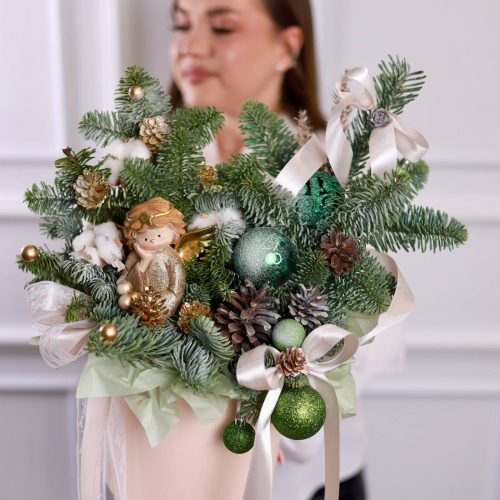 Праздничная композиция со стильным декором