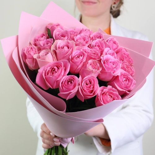 Очаровательный букет розовых роз