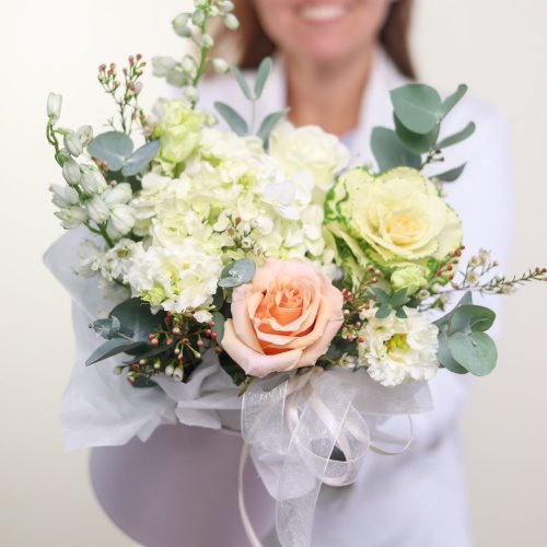 Нежная композиция с брассикой