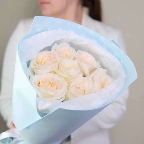 Ароматный букет пионовидных роз