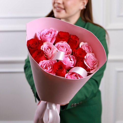 Очаровательный букет роз