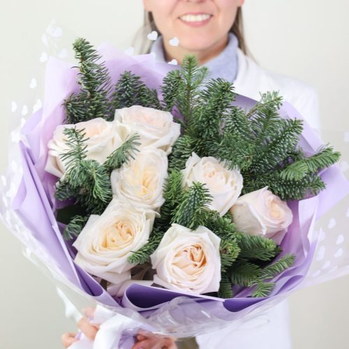 Ароматный букет с пионовидными розами