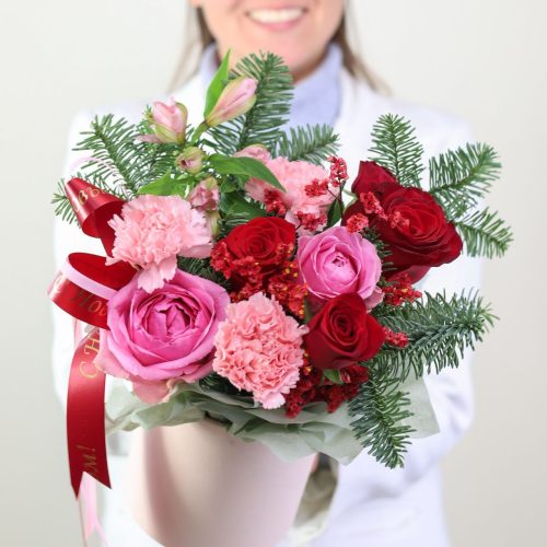 Прекрасная композиция с розами