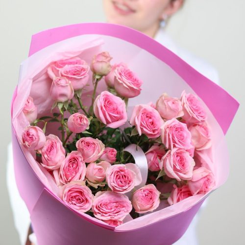 Букет кустовых пионовидных роз