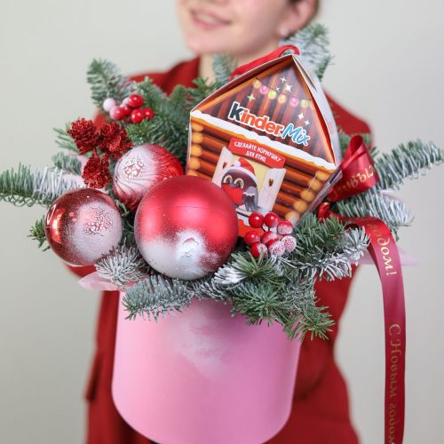 Новогодняя композиция со сладостями