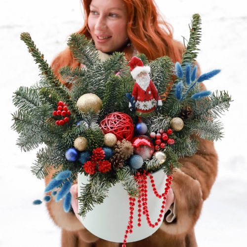 Большая новогодняя композиция с Дедушкой Морозом