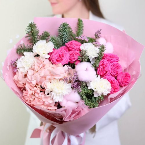 Потрясающий букет с пышной гортензией