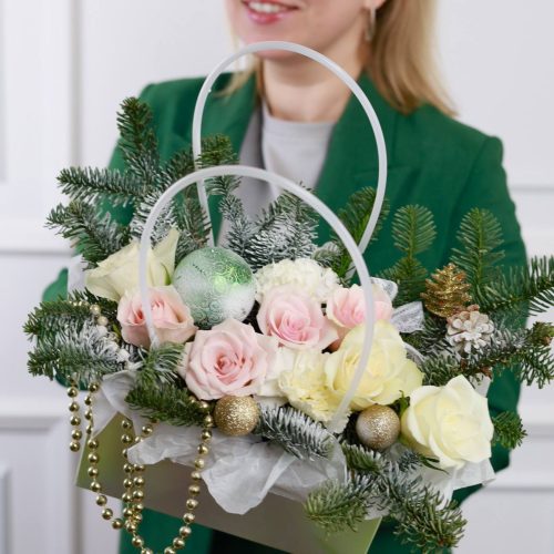 Зимняя композиция в сумочке