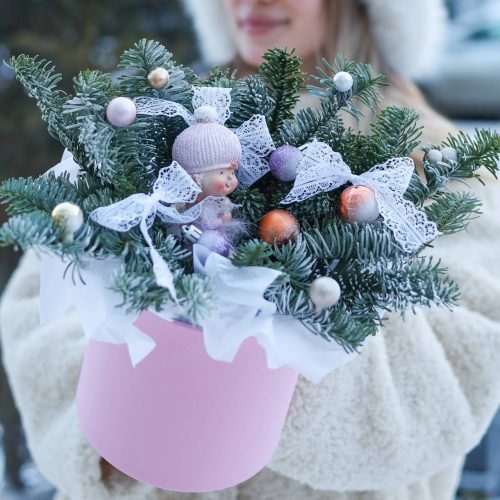 Нежная зимняя композиция с нобилисом