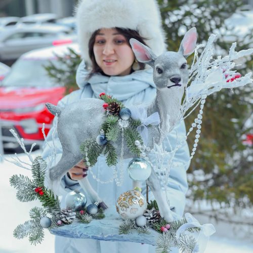 Большая новогодняя композиция "Северный олень"
